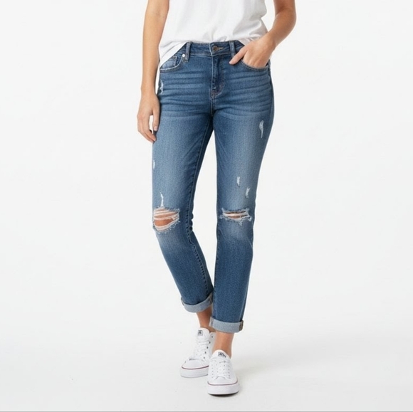 Judy Blue Denim - JUDY BLUE Relaxed Fit Distressed Boyfriend Jeans - Size 9/29 - JB8271DK